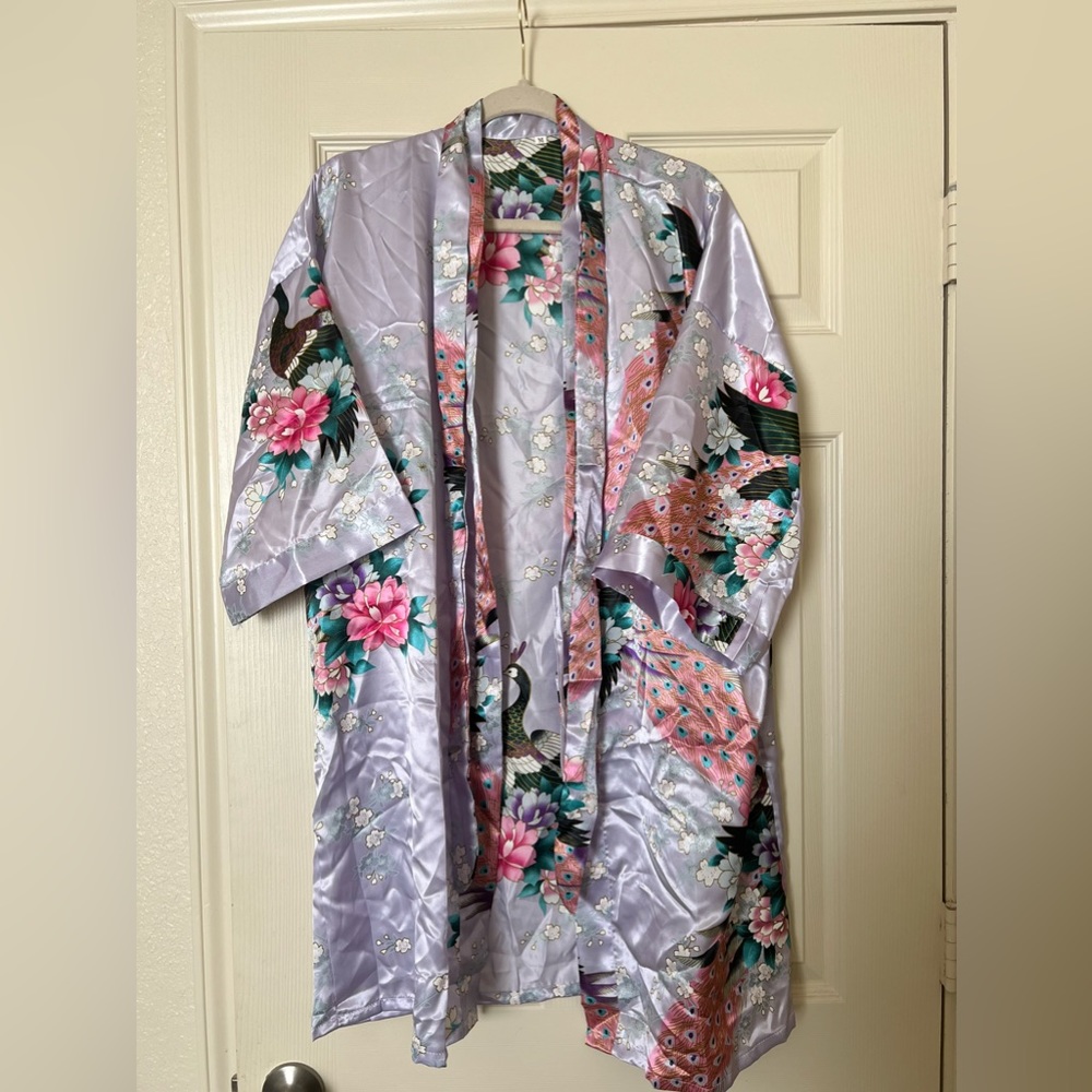 Satin Japanese style Robe - Picture 3 of 3